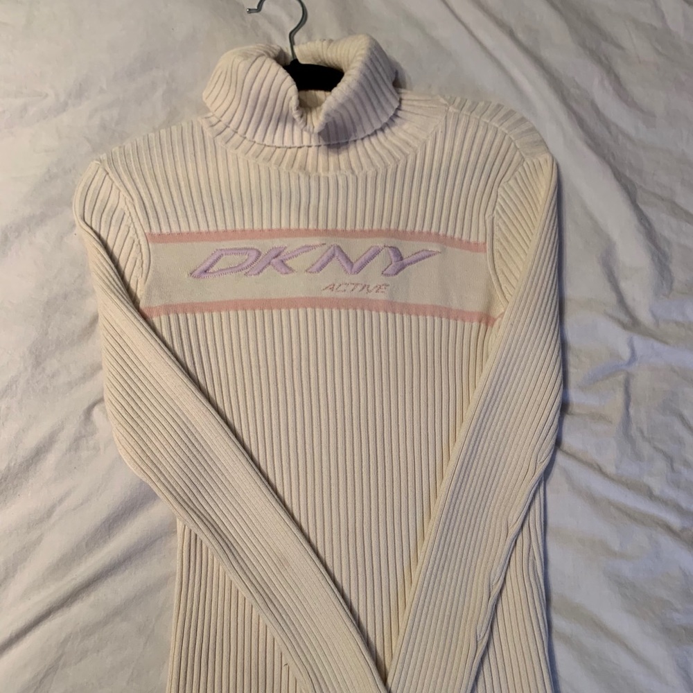 DKNY Sport Turtleneck💫